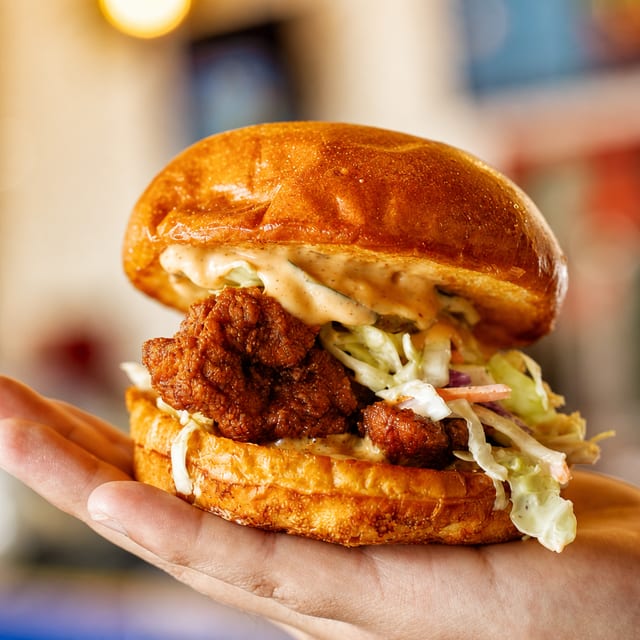 CHICKEN THIGH SAMMIE.