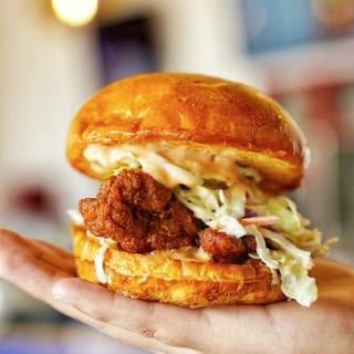 CHICKEN THIGH SAMMIE